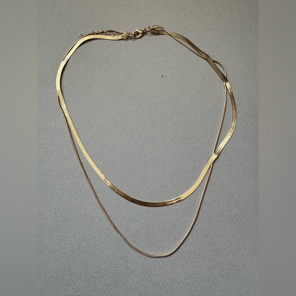 Elegant Gold Layered Necklace N1117 - Picture 5 of 5